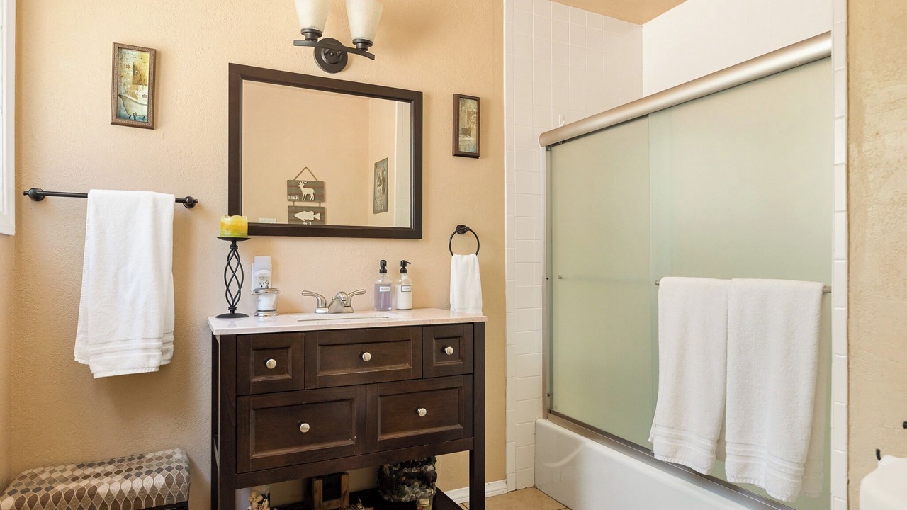 Photo of Bathroom in Arrowhead Villas