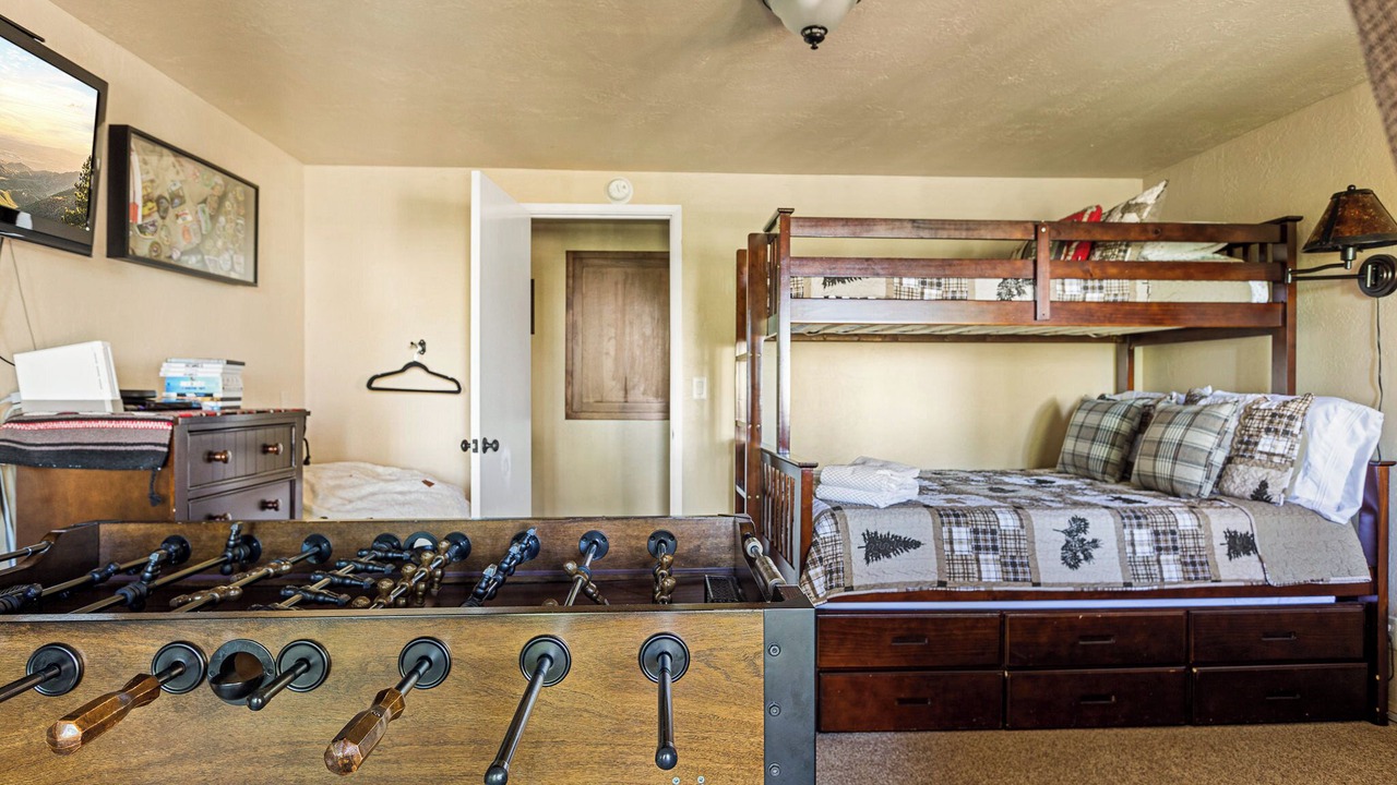 Photo of Bedroom in Arrowhead Villas