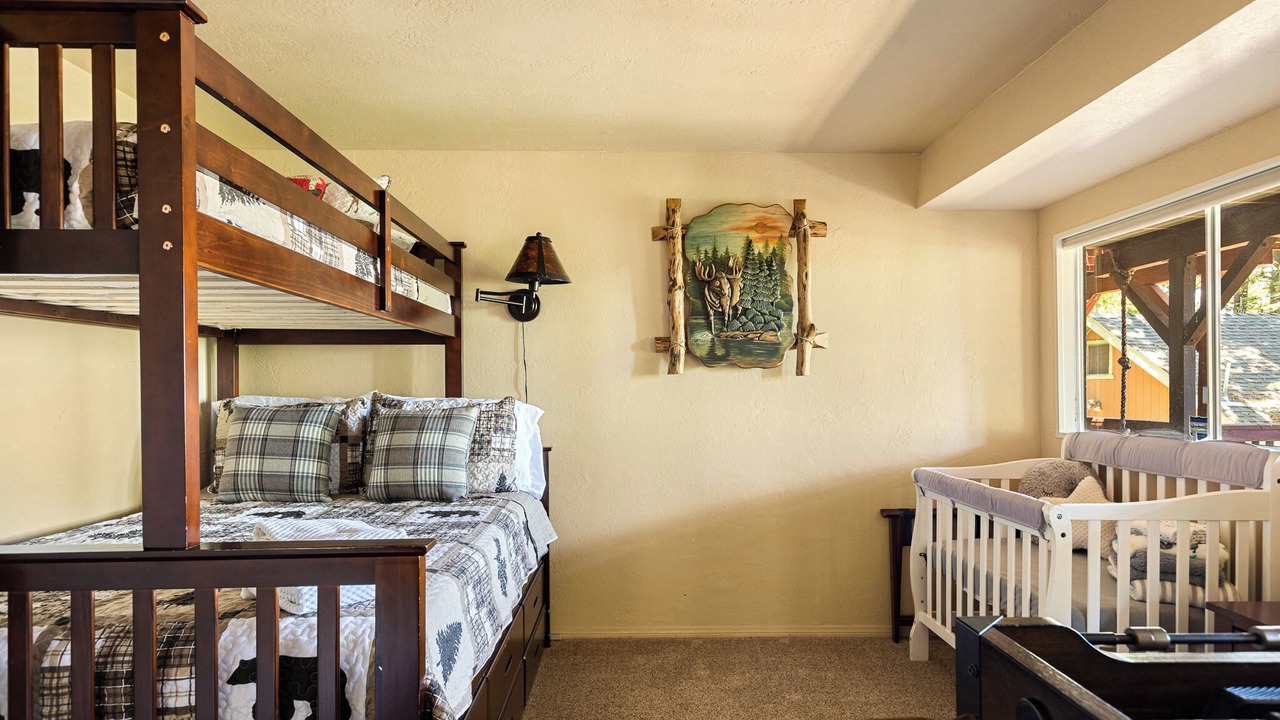 Photo of Bedroom in Arrowhead Villas