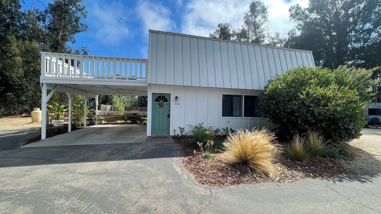 Photo of Outdoor in Callender