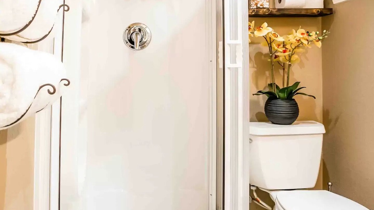Photo of Bathroom in Mi-Wuk Village