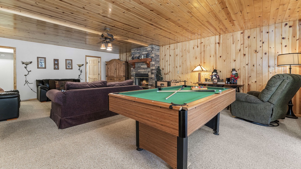Photo of Livingroom in Fox Farm