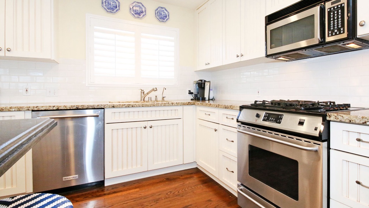 Photo of Kitchen in Beach Barber Tract