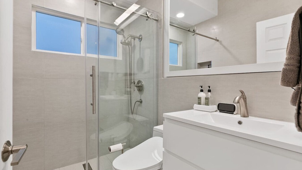 Photo of Bathroom in Balboa Island