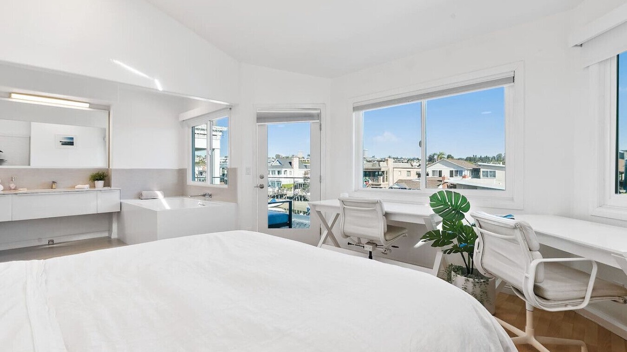 Photo of Bedroom in Balboa Island