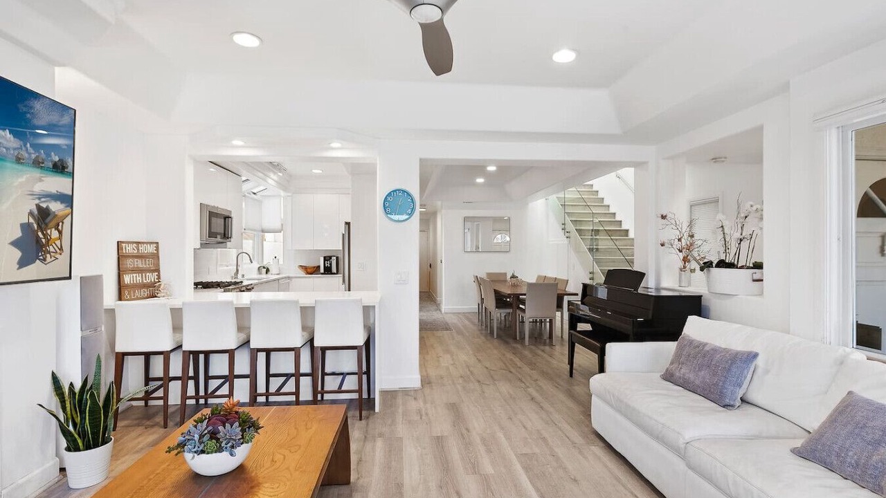 Photo of Livingroom in Balboa Island