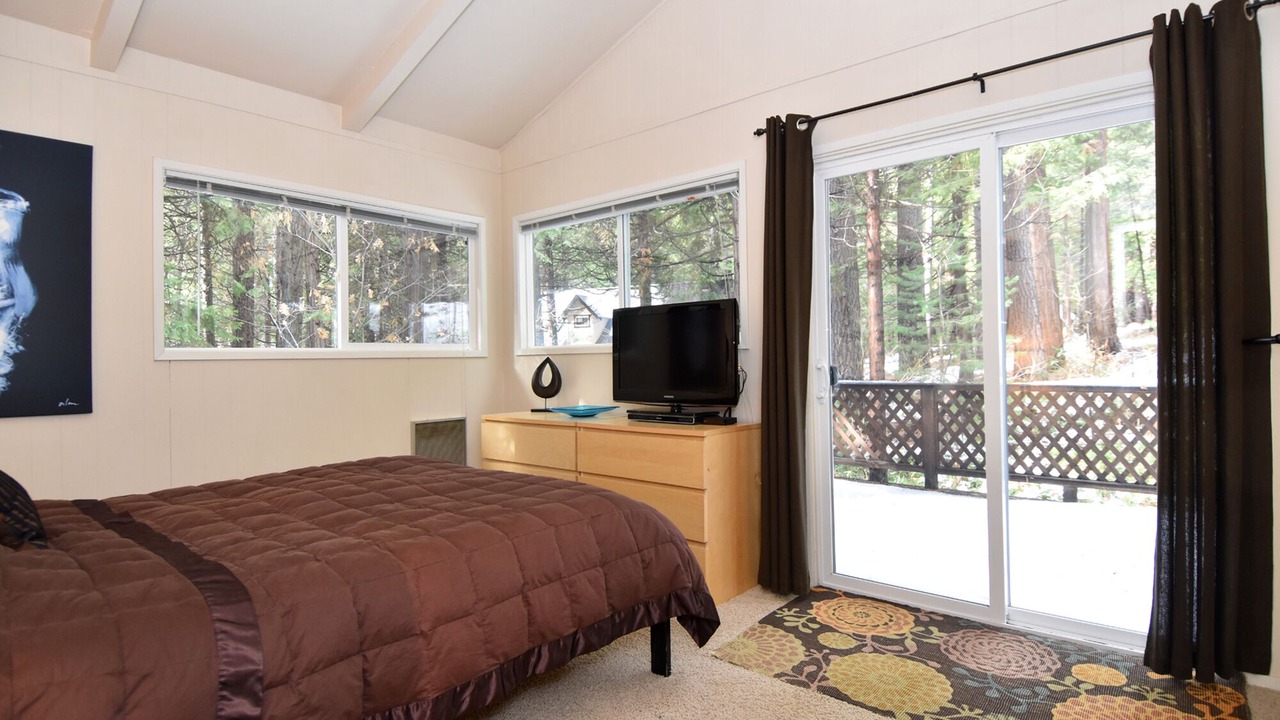 Photo of Bedroom in Glencoe