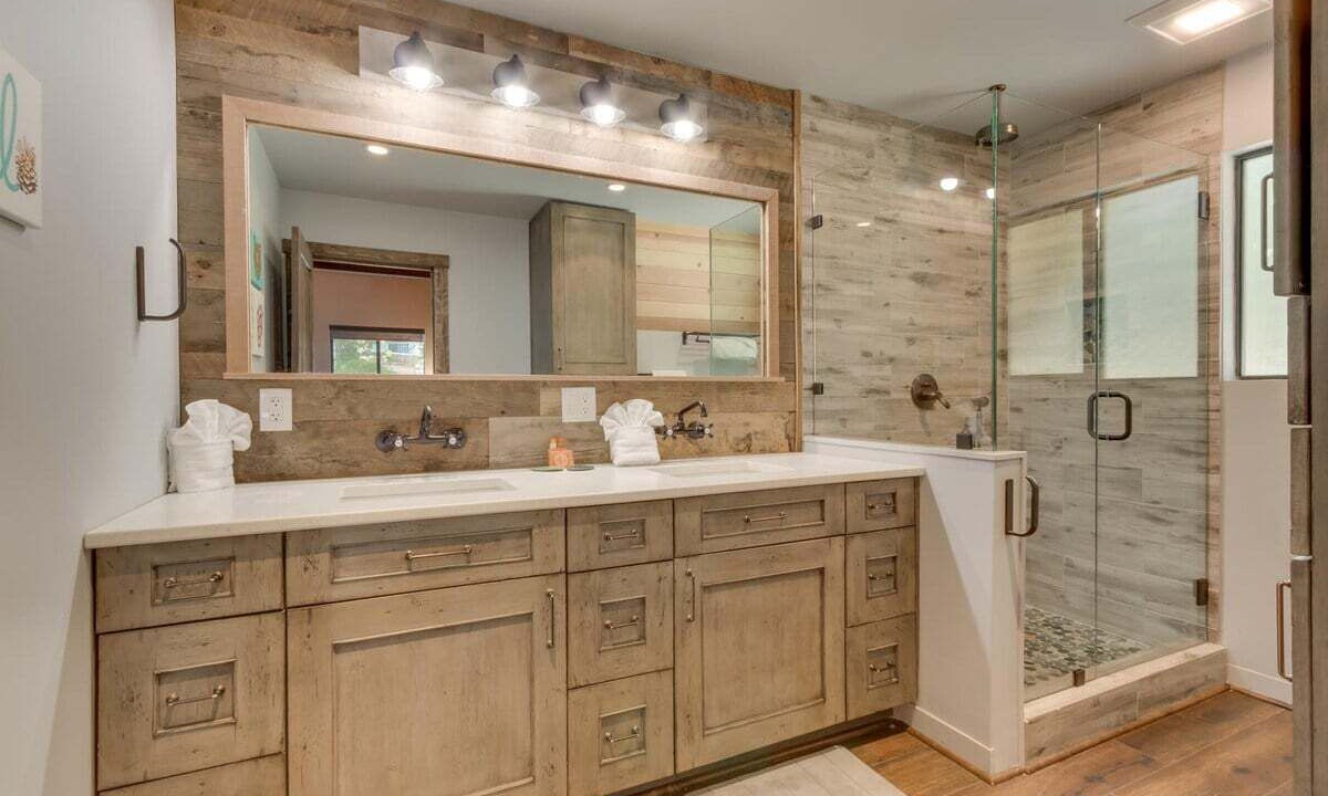 Photo of Bathroom in Lake Forest