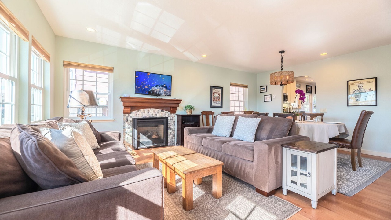 Photo of Livingroom in Dillon Beach