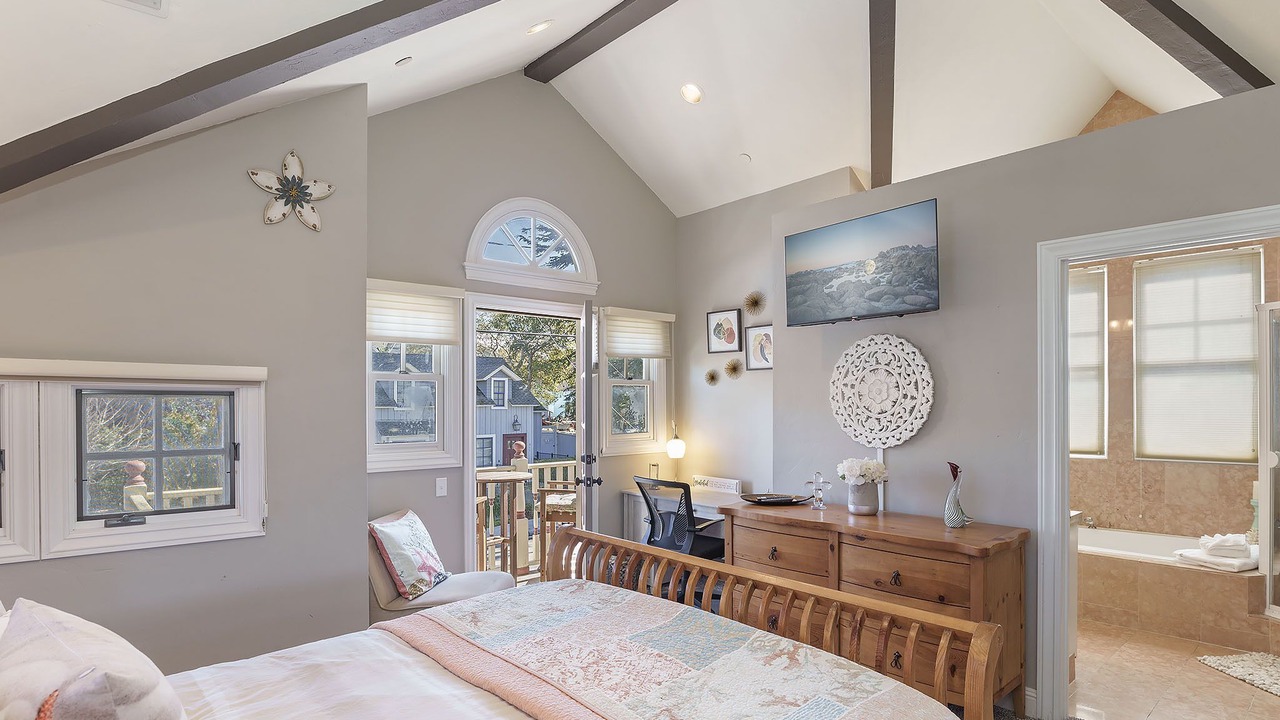 Photo of Patio Balcony in Pacific Grove