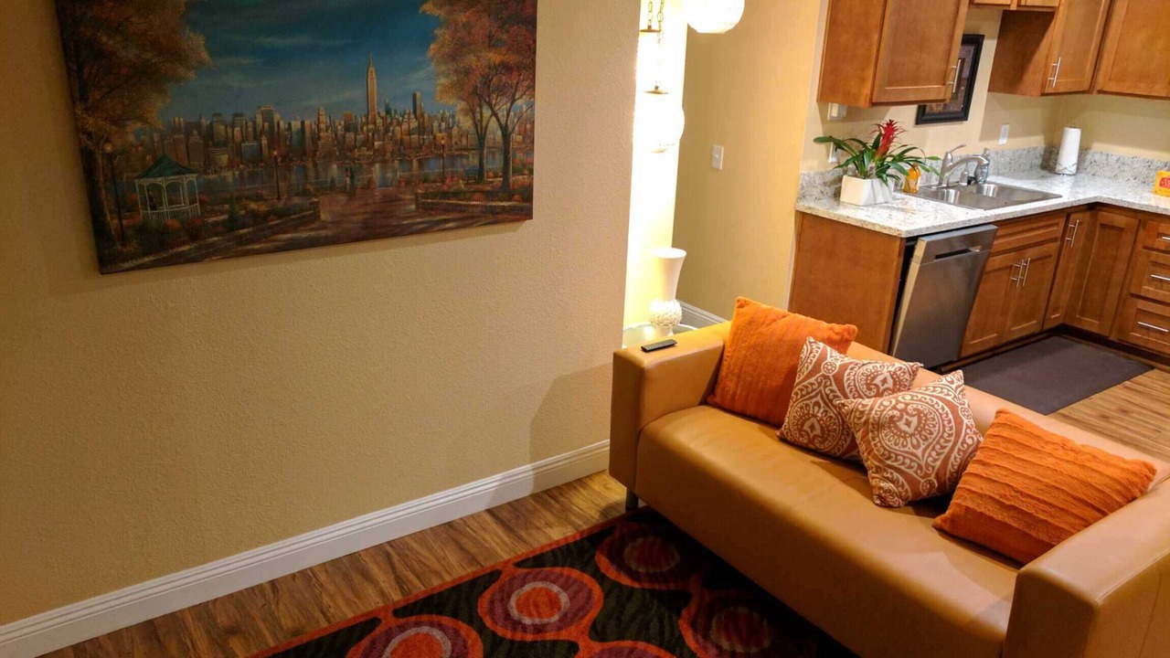 Photo of Livingroom in Downtown
