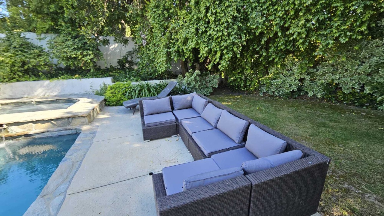 Photo of Patio Balcony in Woodland Hills