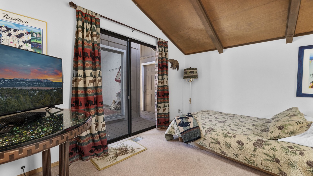 Photo of Bedroom in Fawnskin