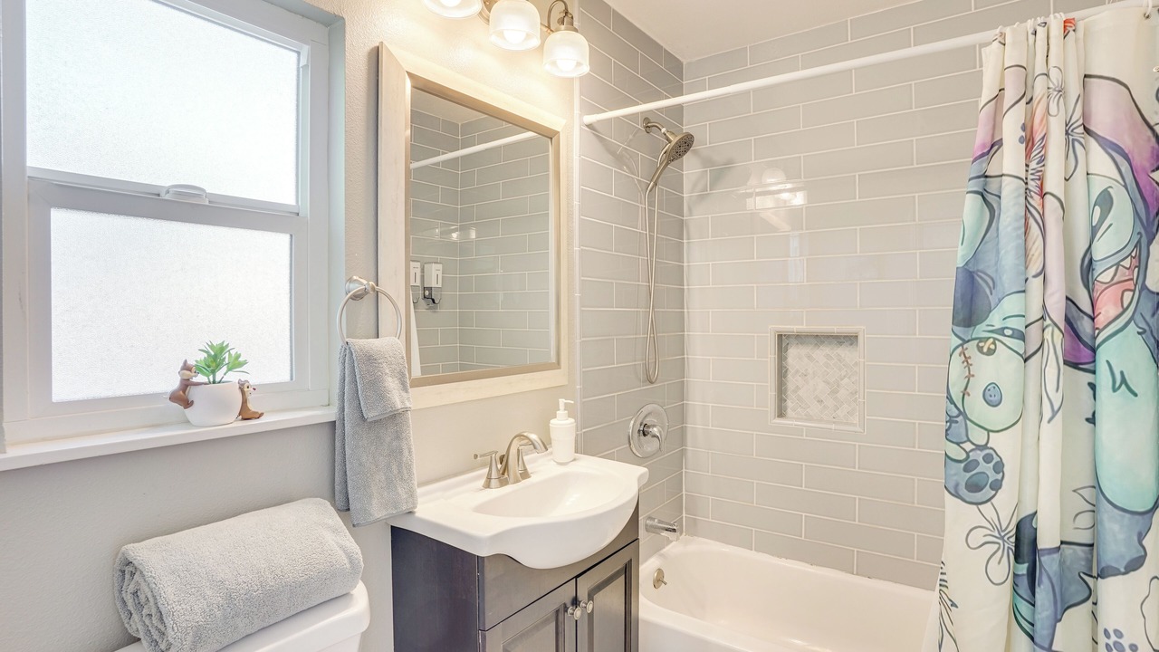 Photo of Bathroom in Northwest Anaheim