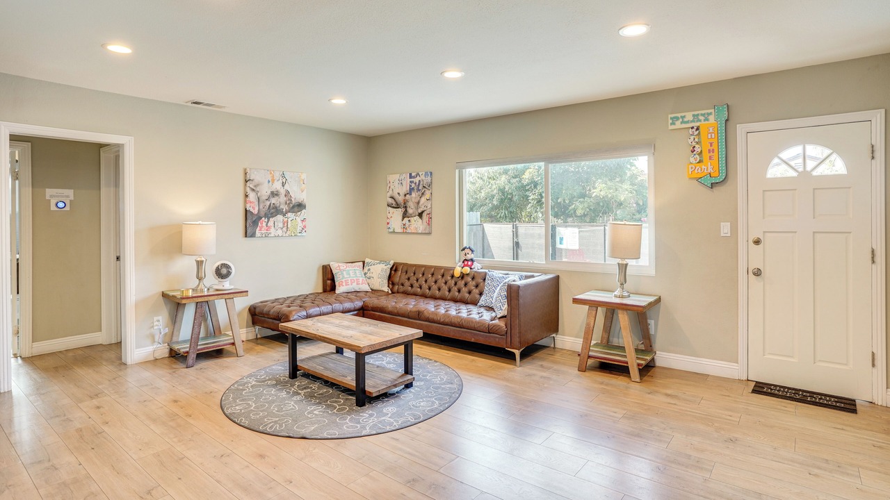 Photo of Livingroom in Northwest Anaheim