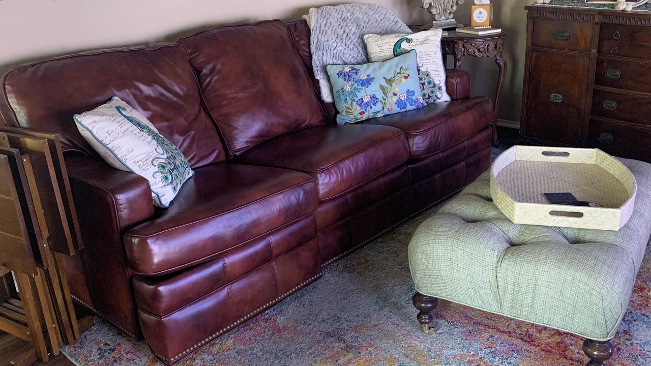 Photo of Livingroom in Orange