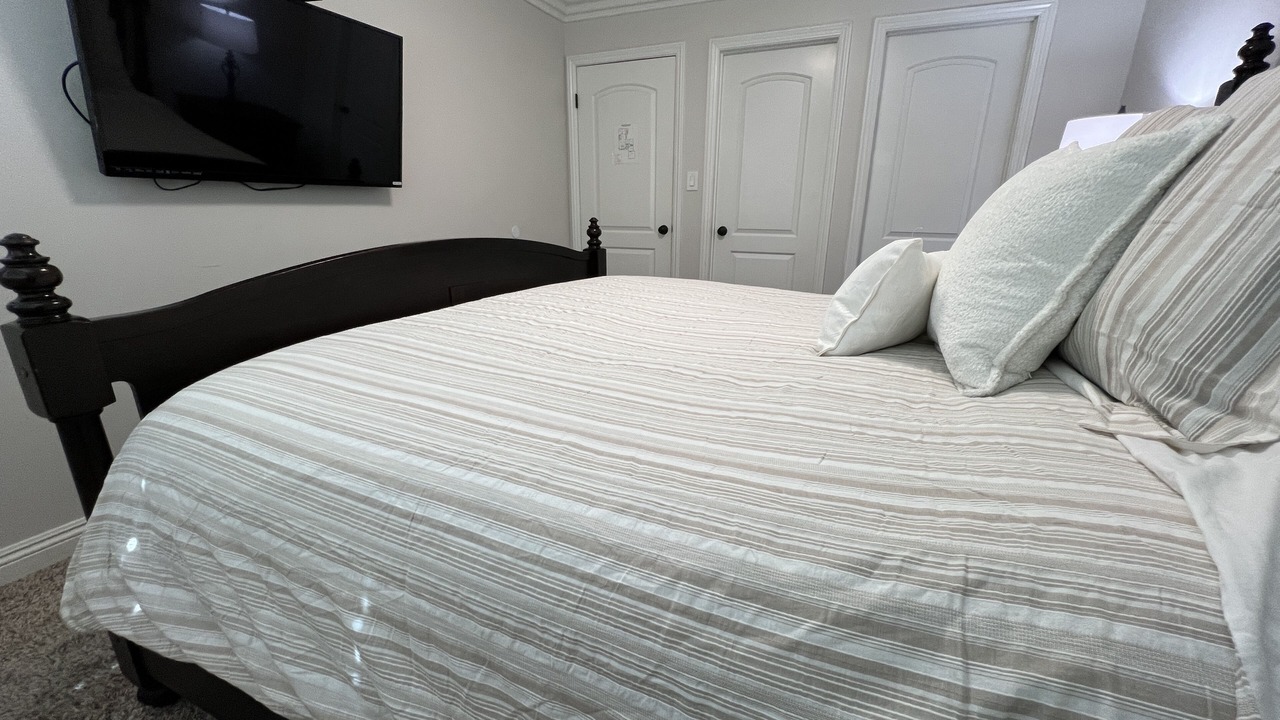 Photo of Bedroom in Hermosa Village