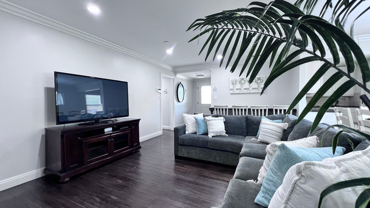 Photo of Livingroom in Hermosa Village