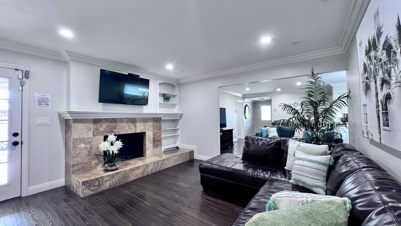 Photo of Livingroom in Hermosa Village