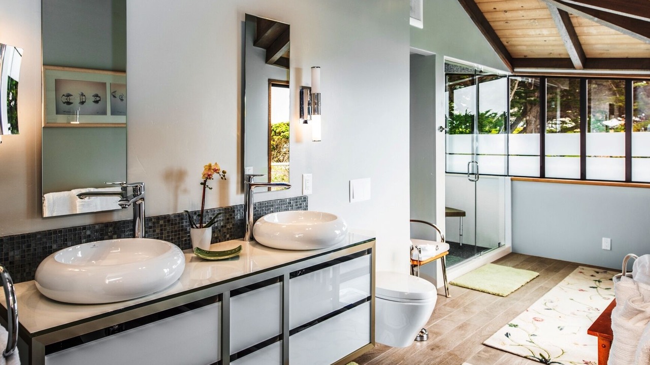 Photo of Bathroom in Carmel Riviera