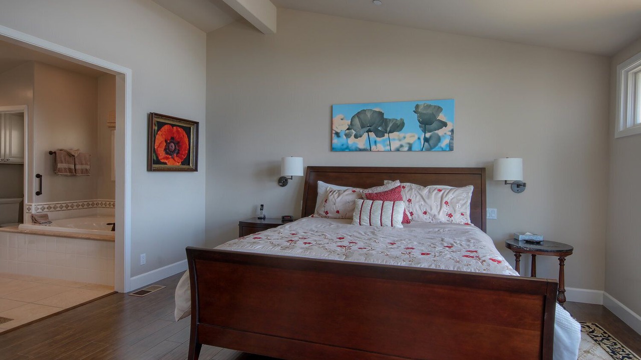 Photo of Bedroom in Happy Hill
