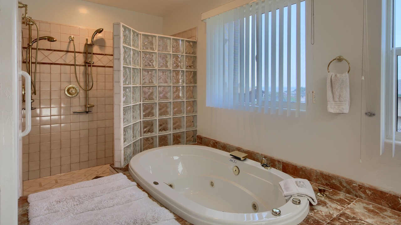 Photo of Bathroom in Marine Terrace