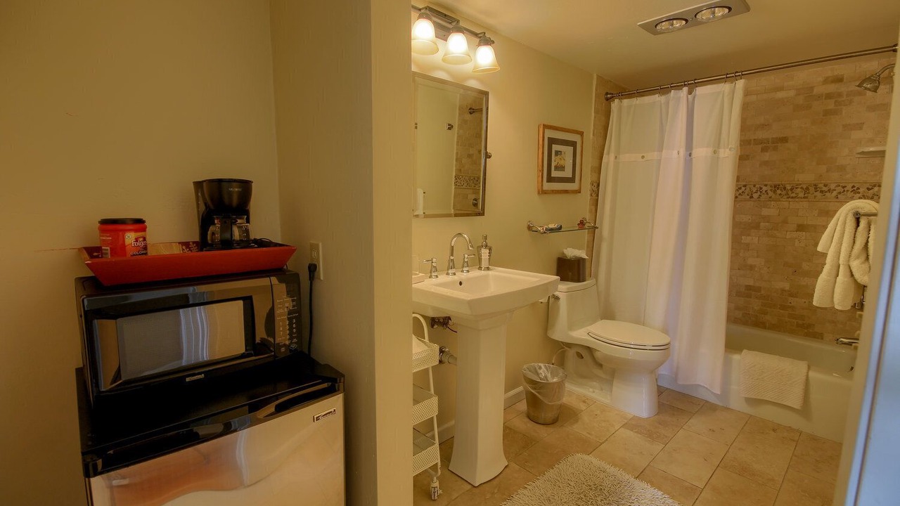 Photo of Bathroom in Marine Terrace