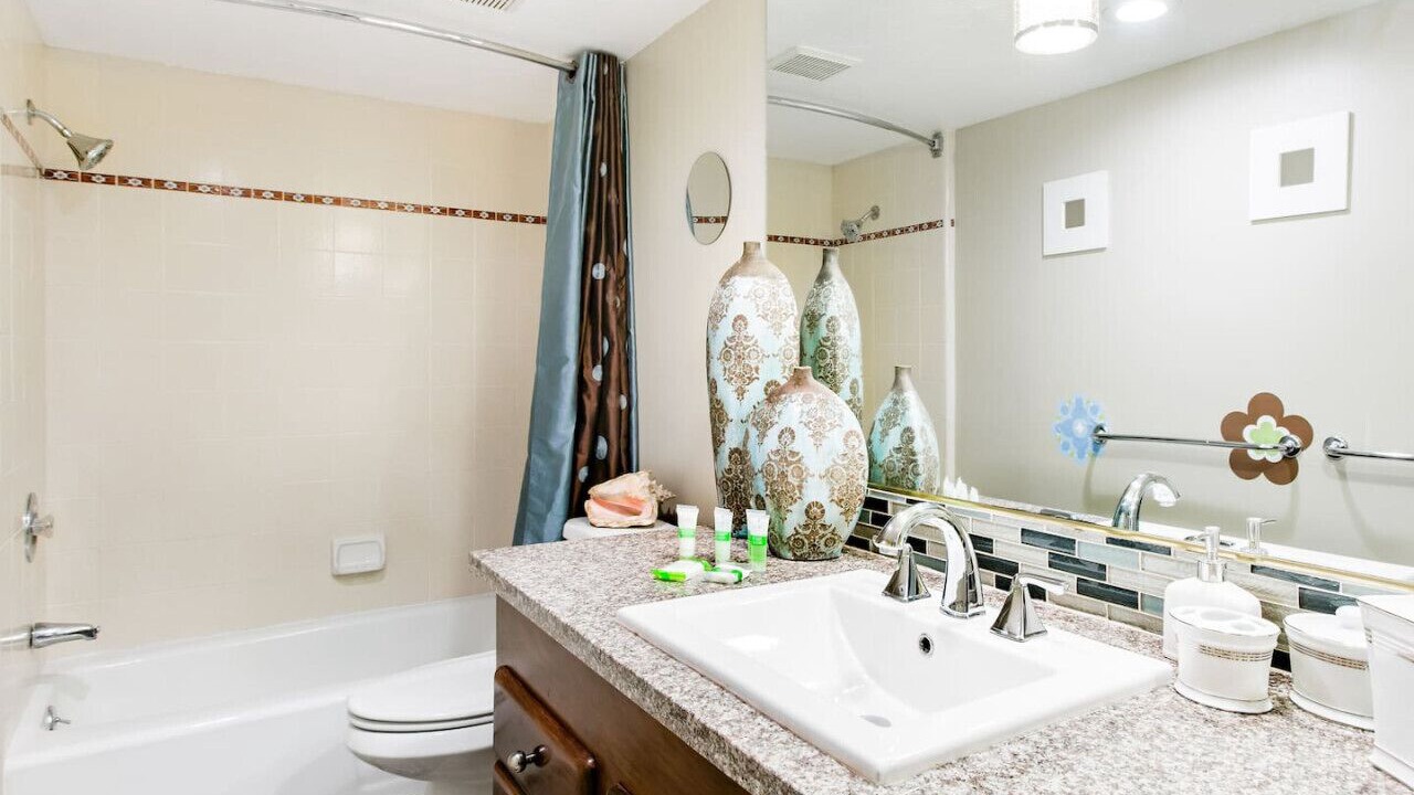 Photo of Bathroom in Laguna Beach