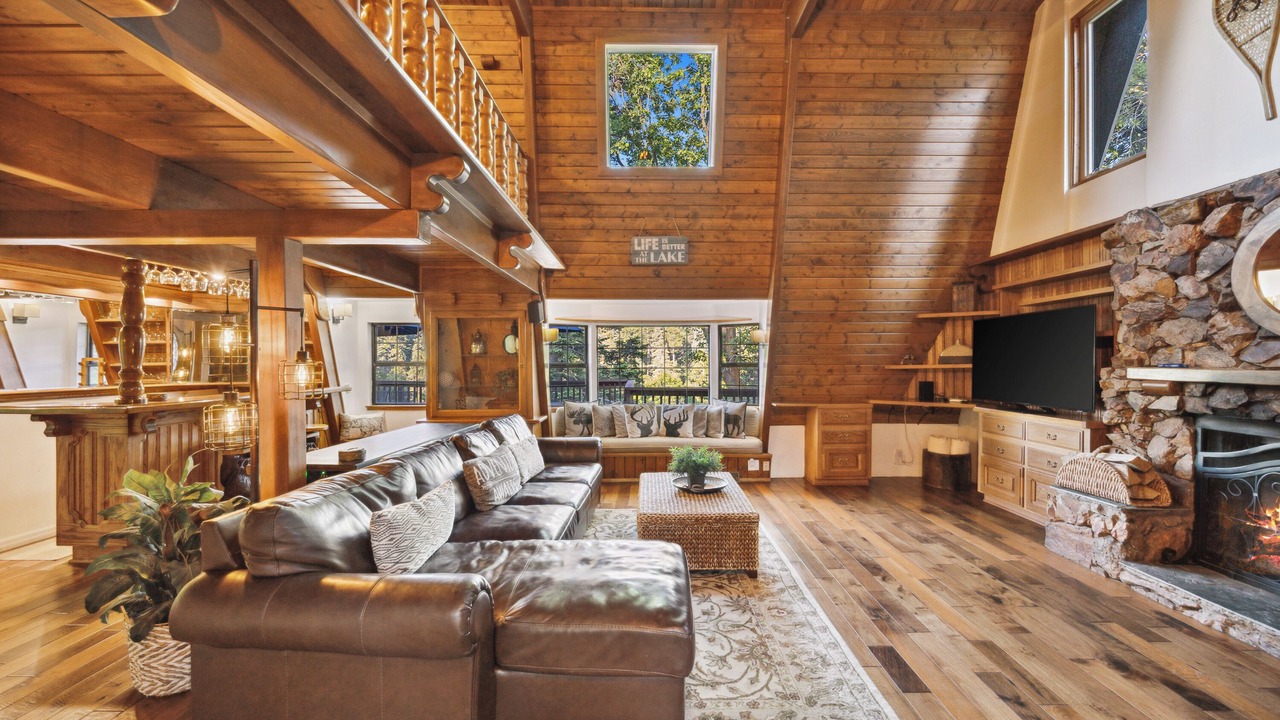 Photo of Bedroom in Arrowhead Villas