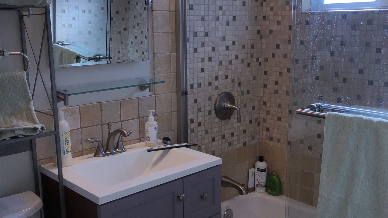 Photo of Bathroom in Pierpont Bay