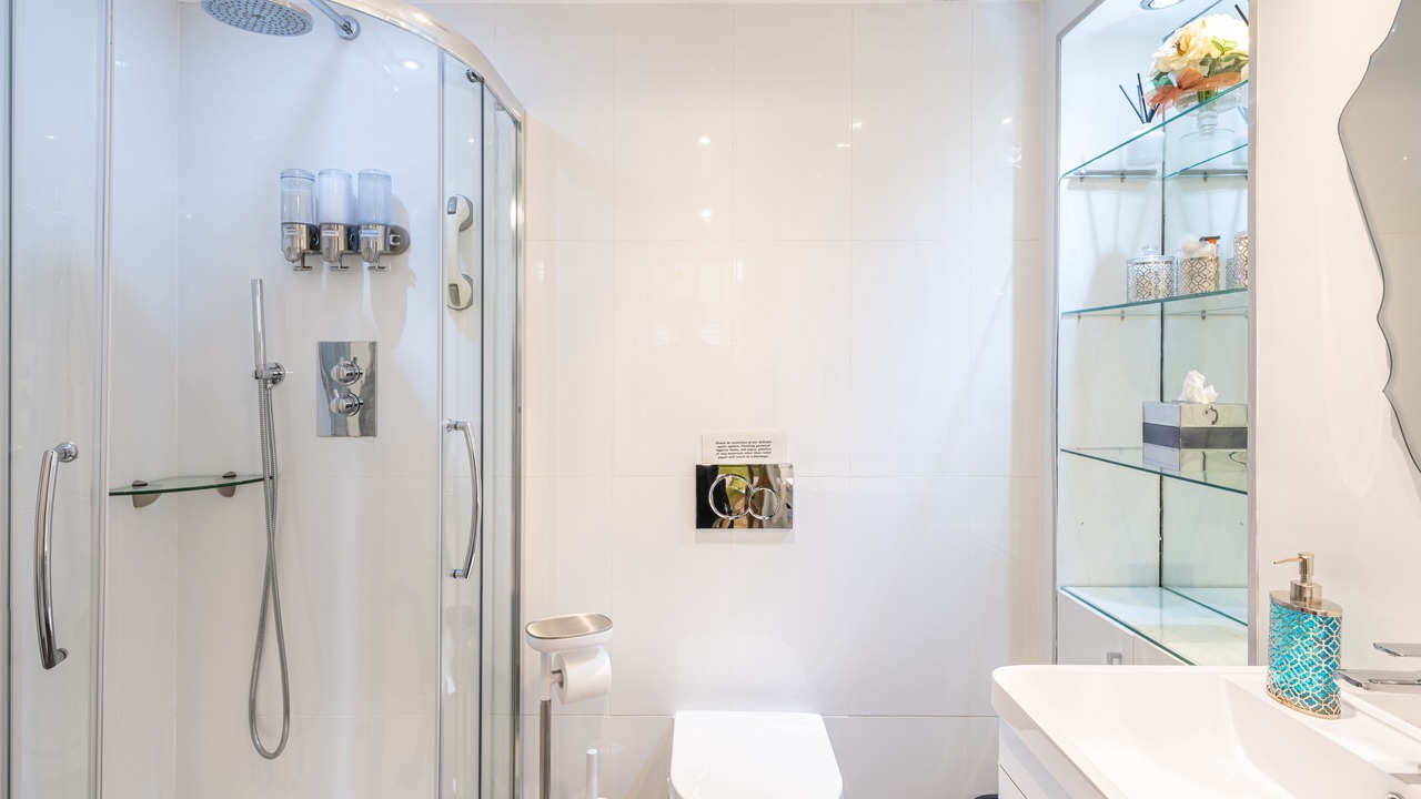 Photo of Bathroom in Warwick