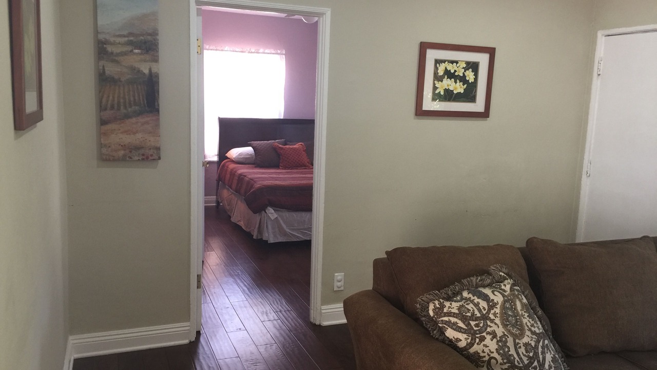 Photo of Livingroom in Burbank