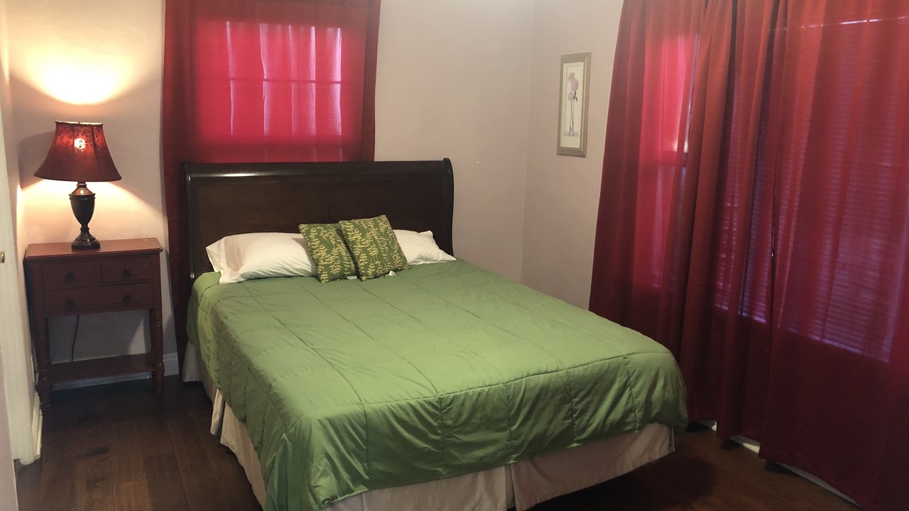 Photo of Bedroom in Burbank