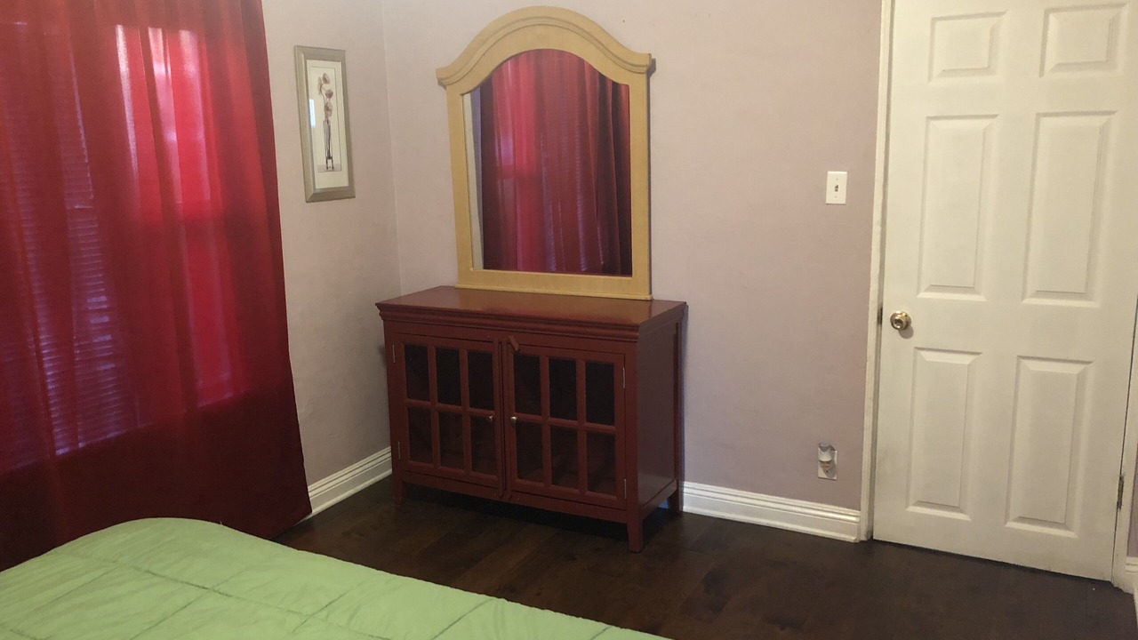 Photo of Bedroom in Burbank