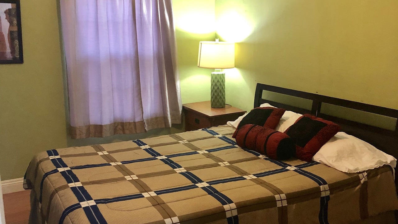 Photo of Bedroom in Burbank