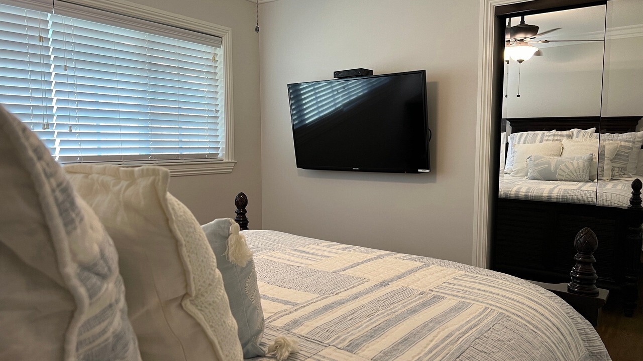 Photo of Bedroom in Anaheim Resort