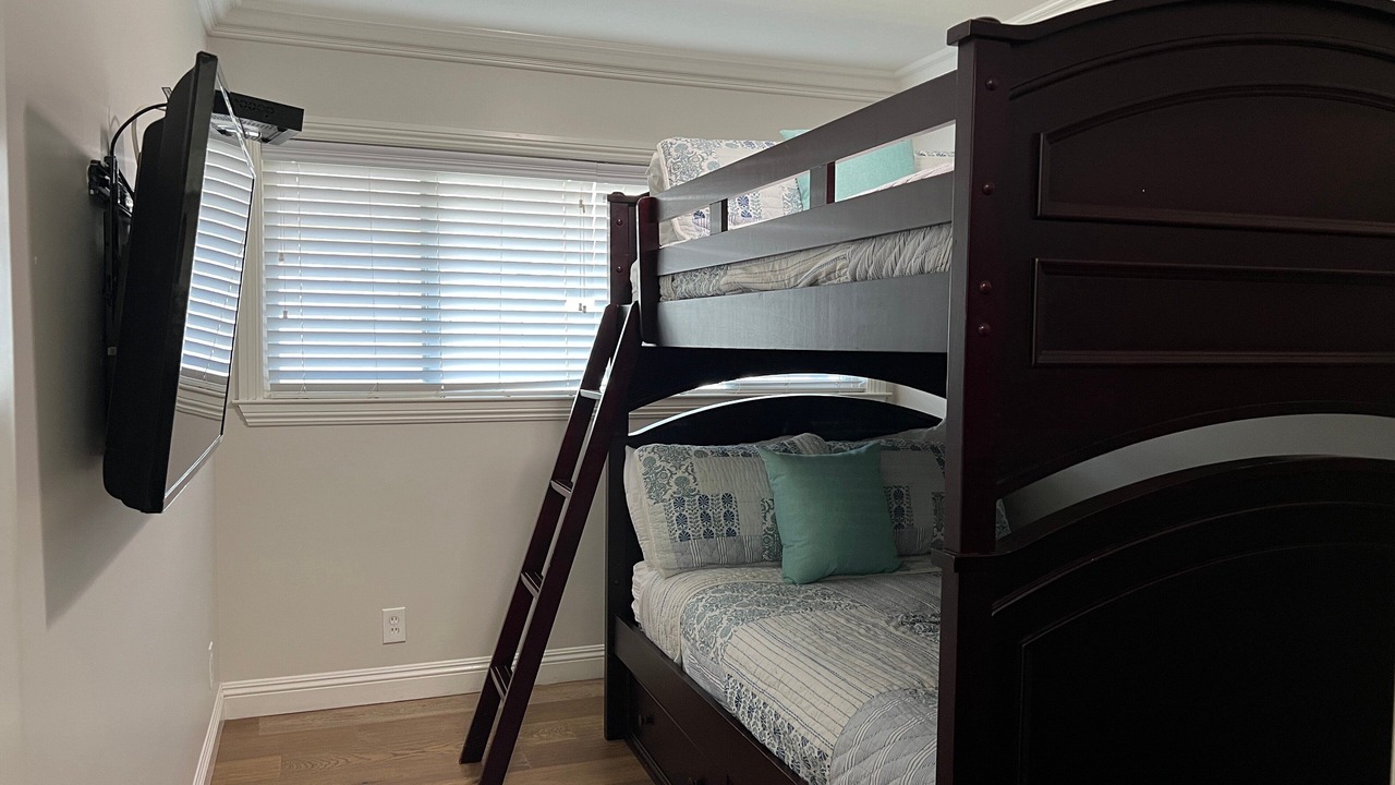 Photo of Bedroom in Anaheim Resort