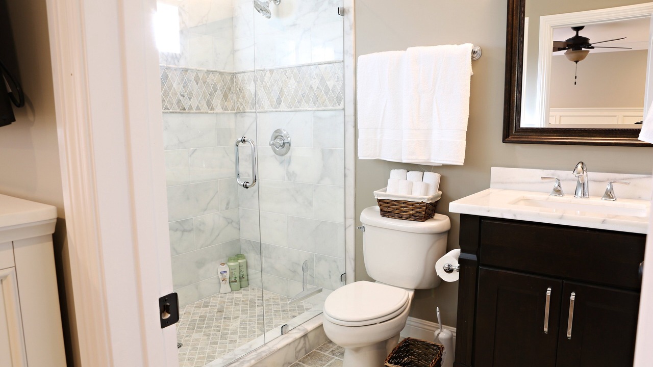 Photo of Bathroom in Northeast Anaheim