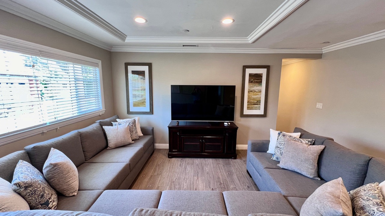 Photo of Livingroom in Northeast Anaheim