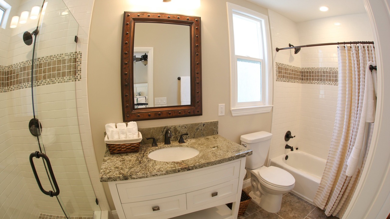 Photo of Bathroom in Northeast Anaheim