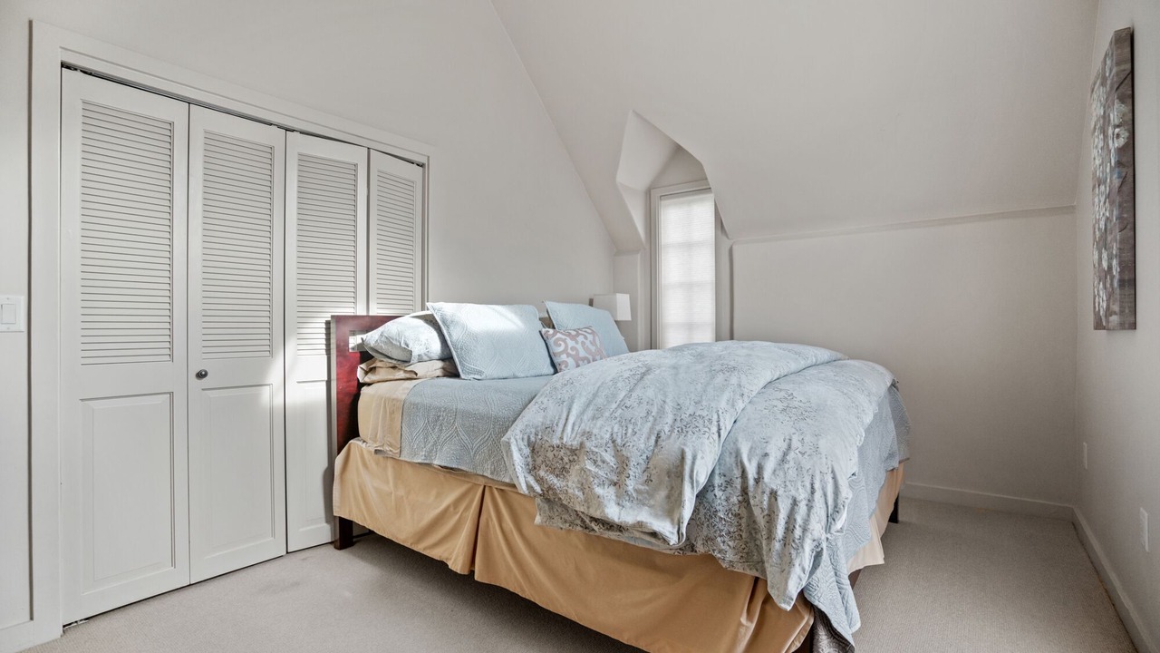 Photo of Bedroom in Carmel Valley