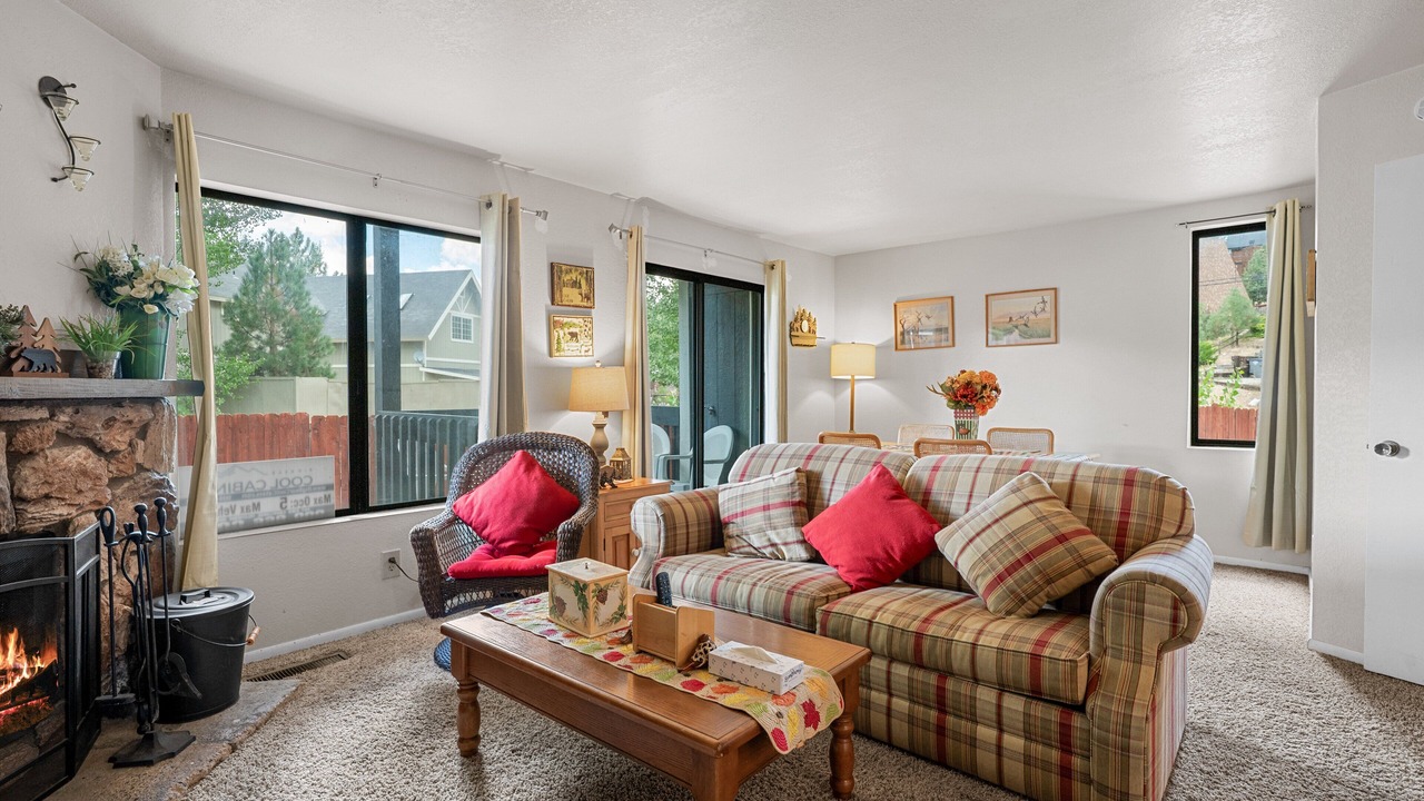 Photo of Livingroom in Boulder Bay