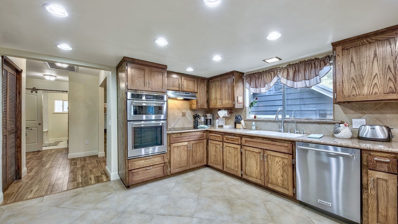 Photo of Kitchen in Lakeside Park