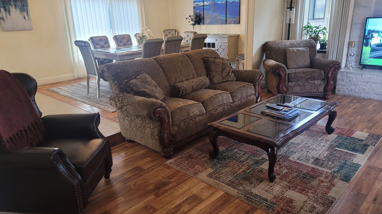 Photo of Livingroom in Lakeside Park