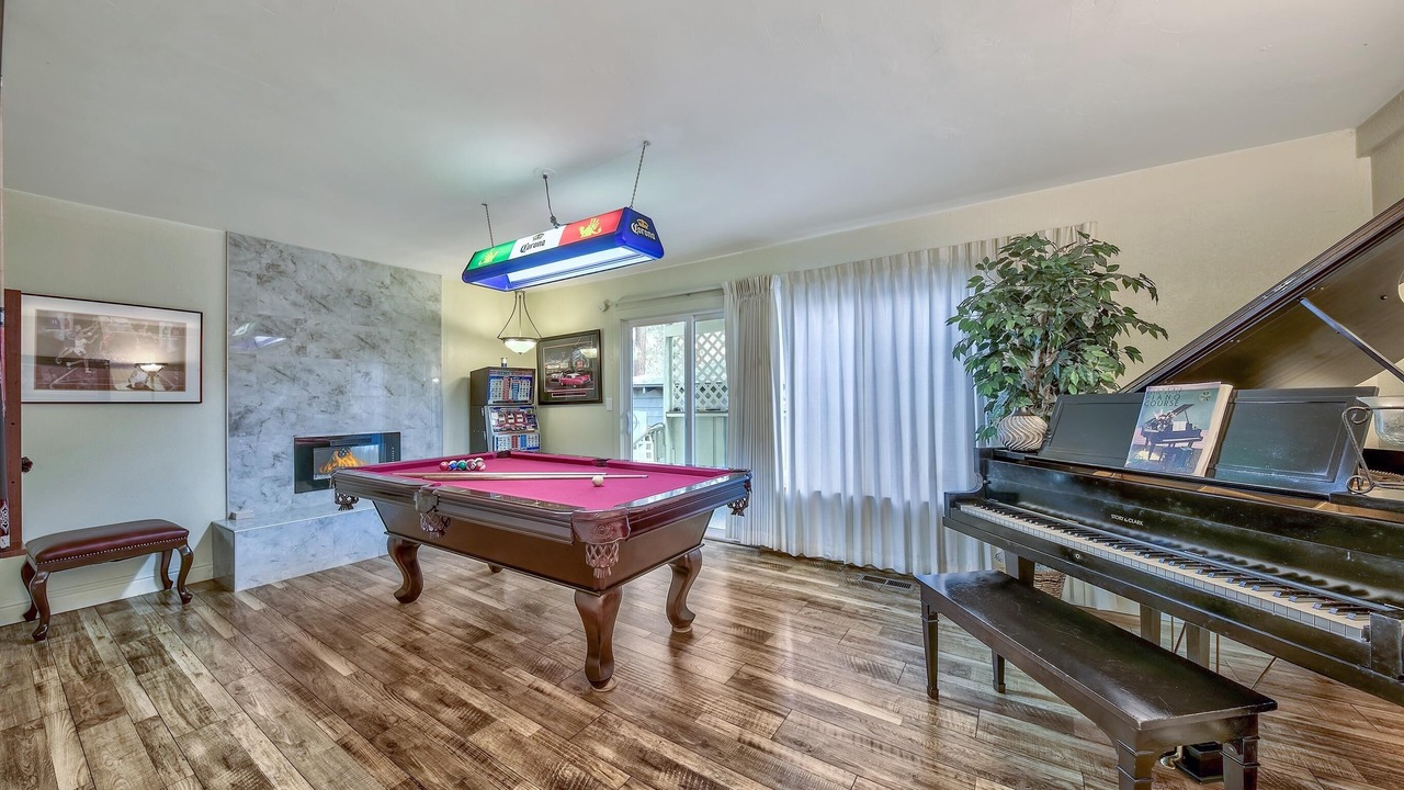 Photo of Bedroom in Lakeside Park