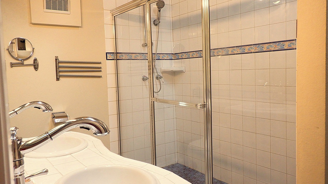 Photo of Bathroom in Yorktown