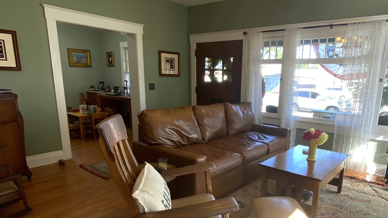 Photo of Livingroom in Northwest Anaheim