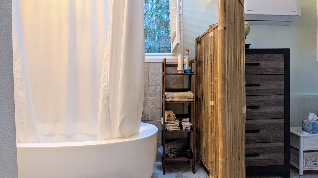 Photo of Bathroom in Beverly Glen