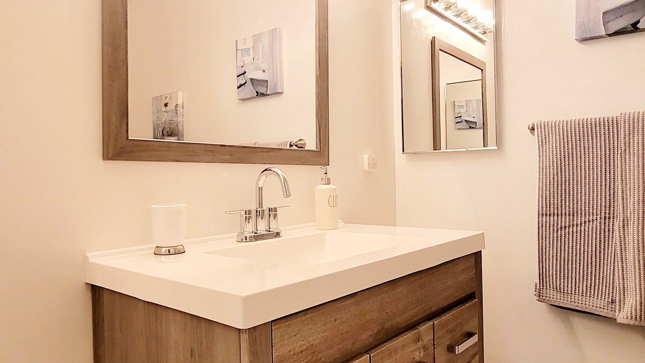 Photo of Bathroom in North of Wilshire