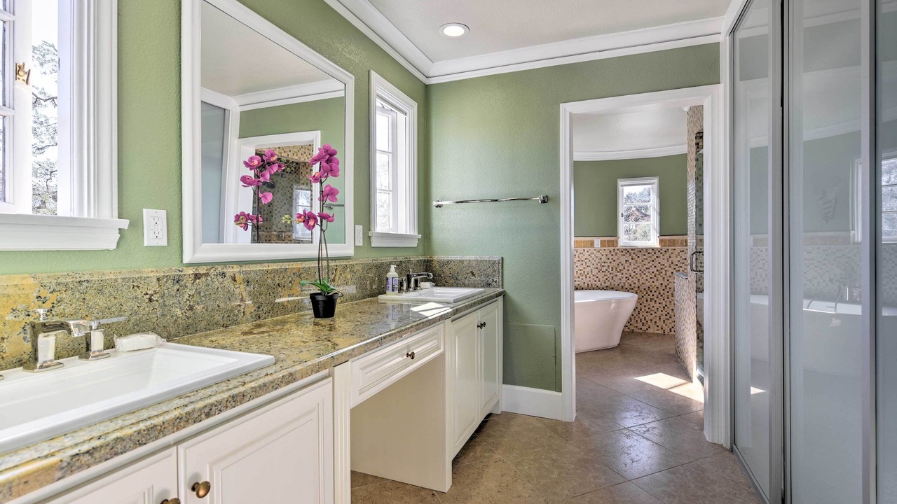 Photo of Bathroom in Hacienda Heights